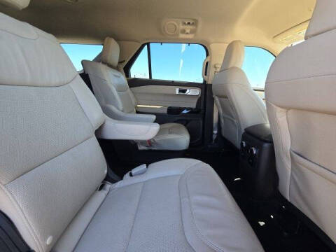 2023 Ford Explorer Platinum