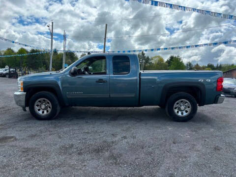 2013 Chevrolet Silverado 1500 for sale at Upstate Auto Sales Inc. in Pittstown NY