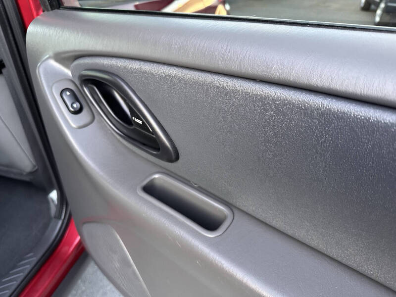 2005 Ford Escape HEV