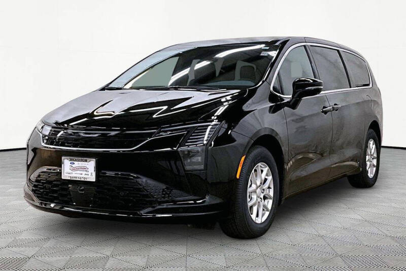 2027 Chrysler Pacifica Select