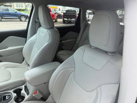 2022 Jeep Cherokee Latitude Lux