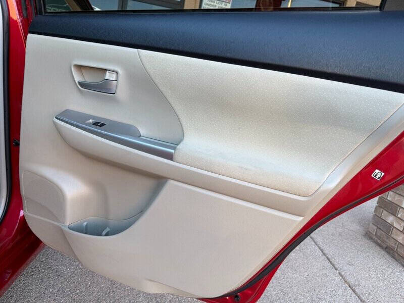 2012 Toyota Prius v Two