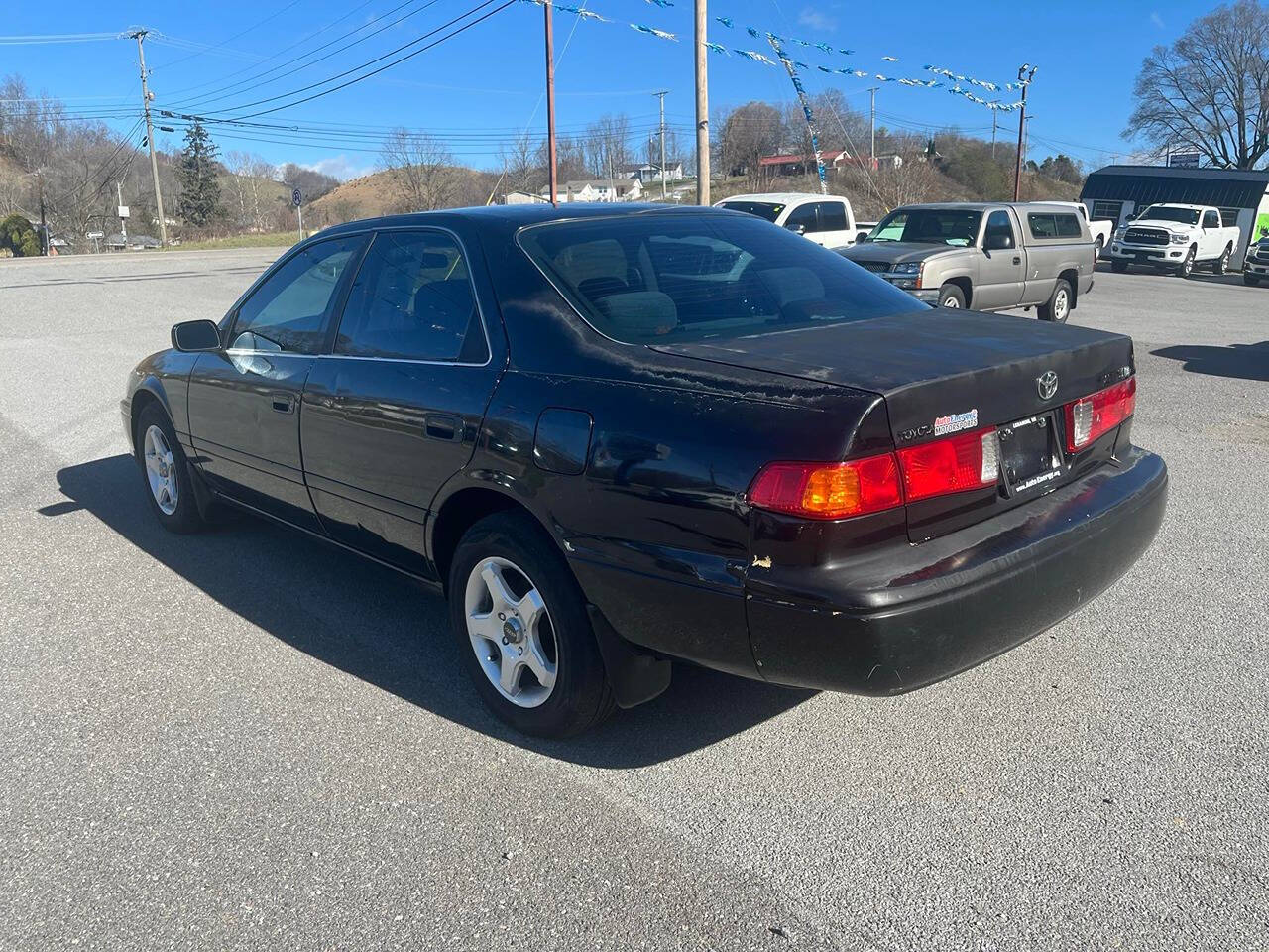 2000 Toyota Camry for sale at Auto Energy in Lebanon, VA