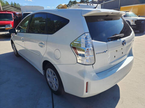 2014 Toyota Prius v Two
