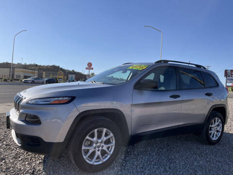 2017 Jeep Cherokee for sale at 1st Quality Motors LLC in Gallup NM