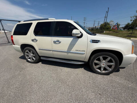2013 Cadillac Escalade Luxury