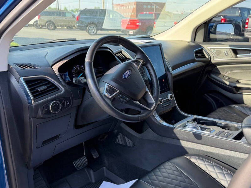 2023 Ford Edge Titanium
