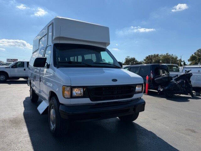 2001 Ford E-Series E-350 SD