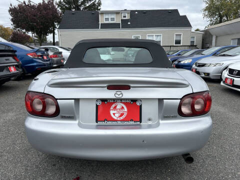 2003 Mazda MX-5 Miata