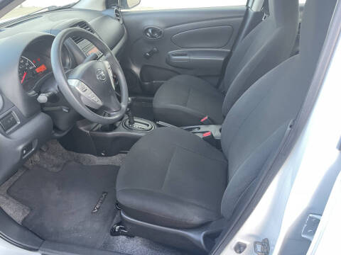 2015 Nissan Versa 1.6 S Plus