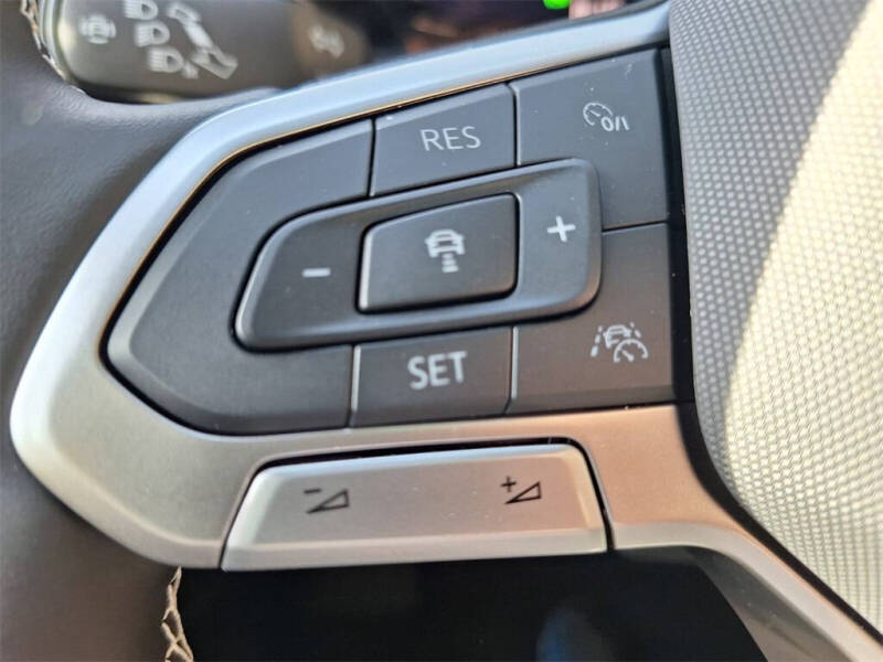 2026 Volkswagen Atlas Cross Sport SE