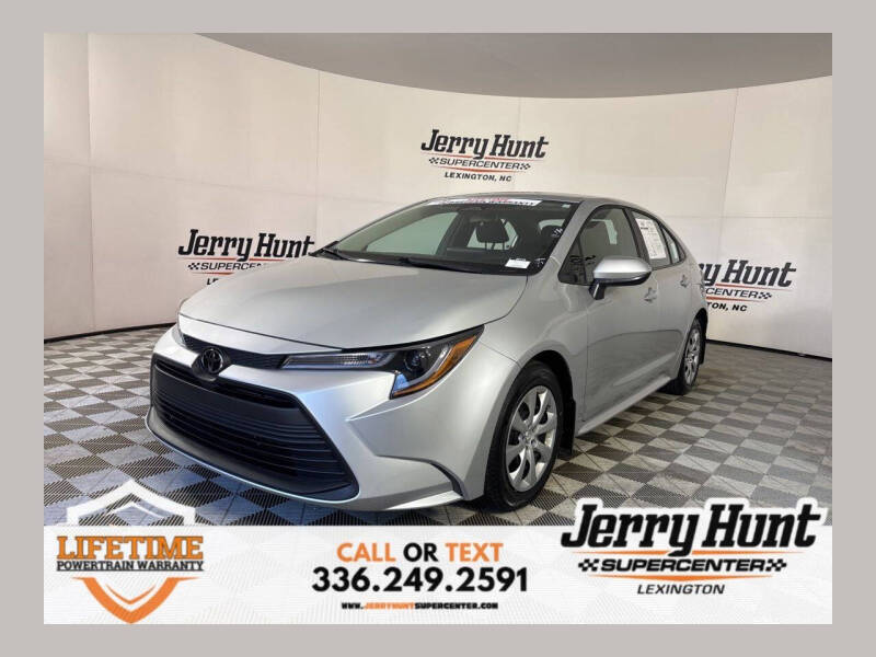 2025 Toyota Corolla LE's photo