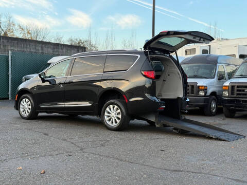 2018 Chrysler Pacifica Touring L