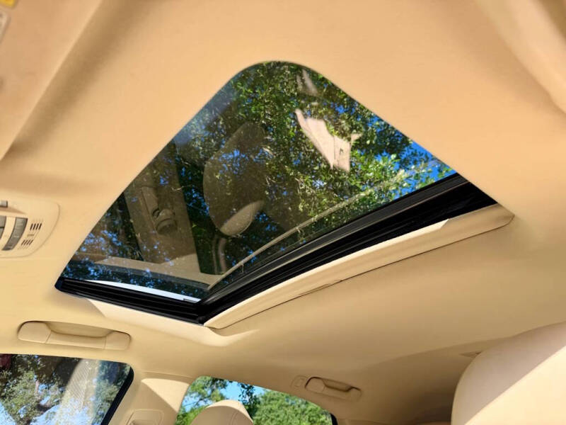 2011 Lexus RX 450h - Photo 12
