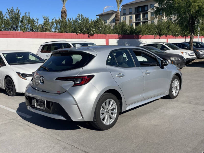 2025 Toyota Corolla Hatchback SE