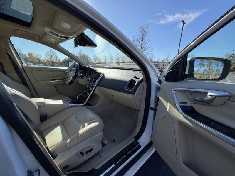 2015 Volvo XC60 T5 Drive-E Premier