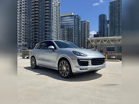2016 Porsche Cayenne GTS