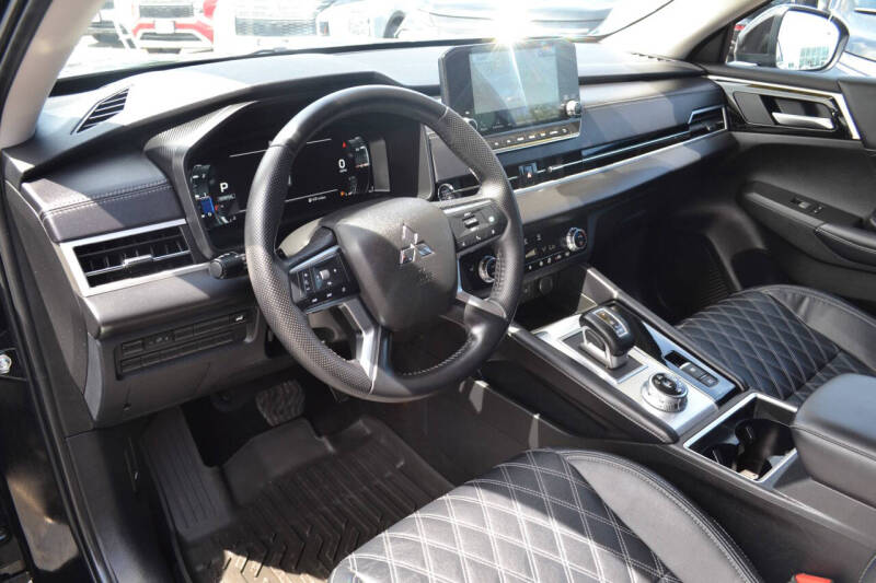 2024 Mitsubishi Outlander SEL