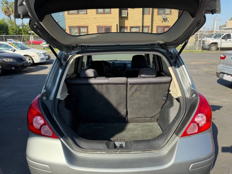 2009 Nissan Versa 1.8 SL