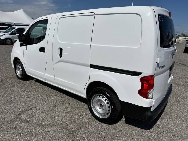 2020 Nissan NV200