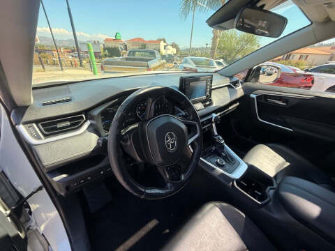 2022 Toyota RAV4 Hybrid XLE Premium