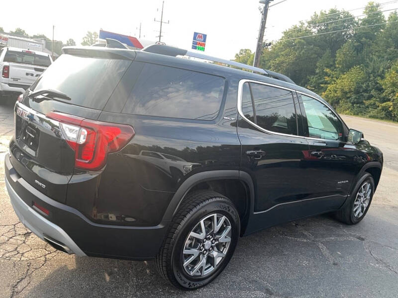 2023 GMC Acadia SLT