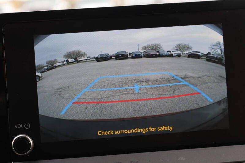 2025 Toyota Prius Plug-in Hybrid SE