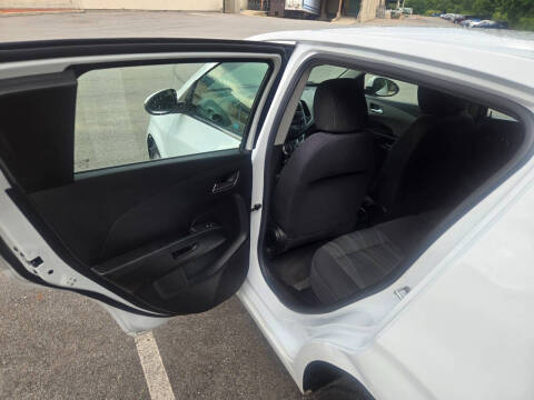 2015 Chevrolet Sonic LT Auto