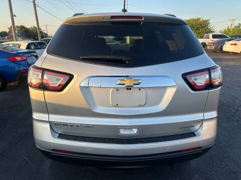 2017 Chevrolet Traverse LT