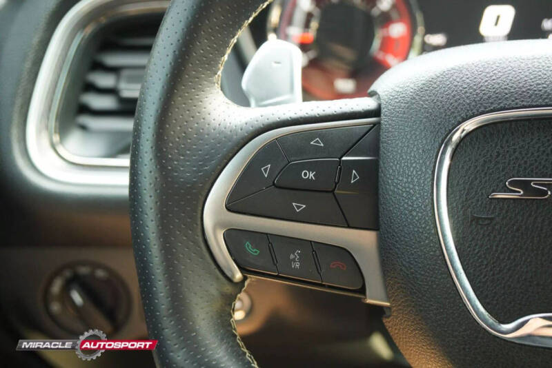 2015 Dodge Challenger SRT Hellcat