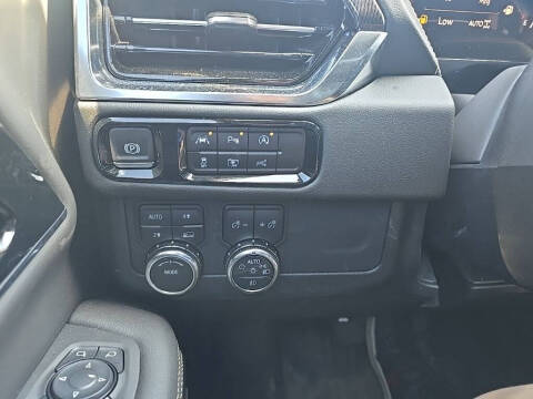 2025 GMC Yukon Elevation