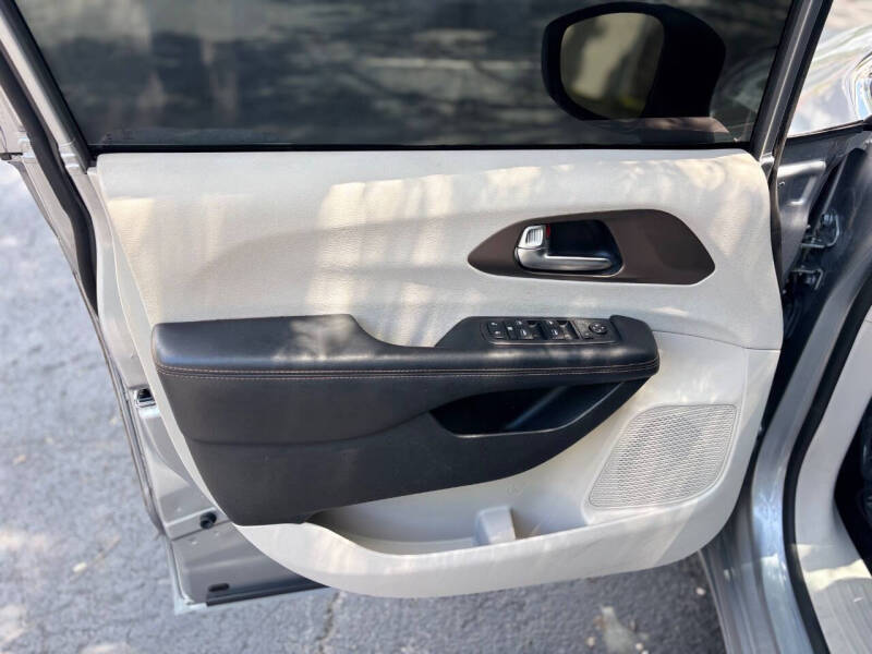 2019 Chrysler Pacifica L