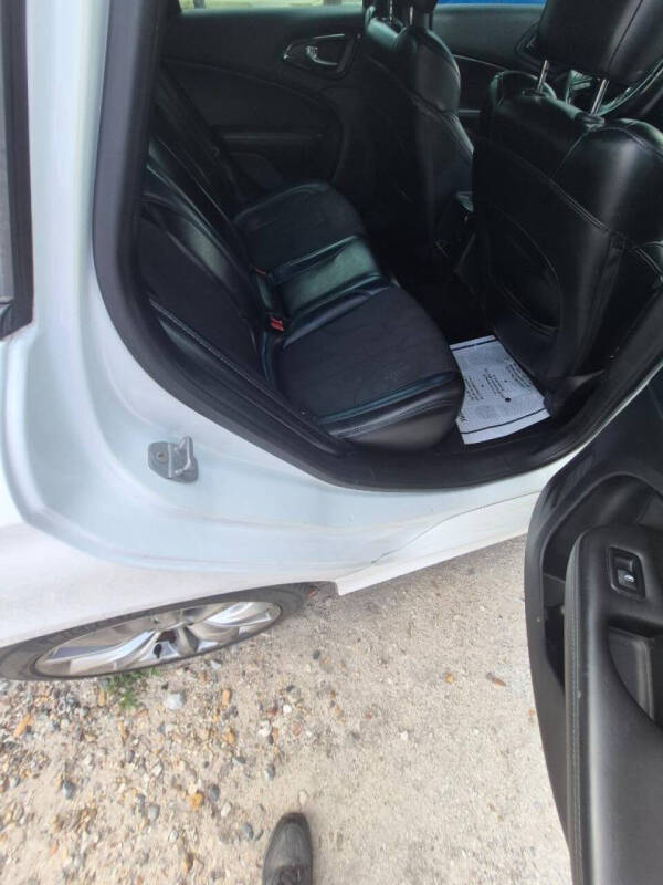 2015 Chrysler 200 S