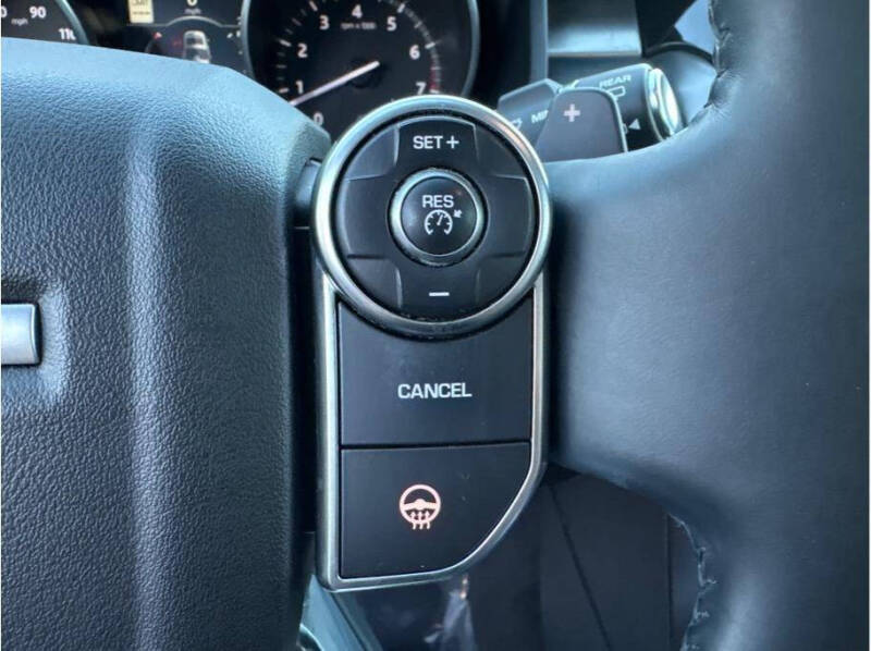 2017 Land Rover Discovery First Edition