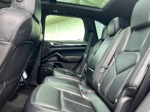 2012 Porsche Cayenne S