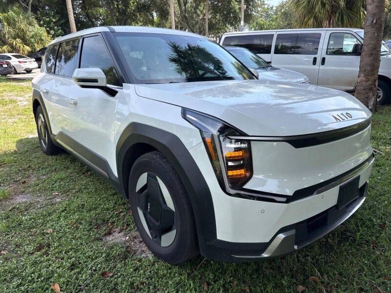 2024 Kia EV9 Light Long Range