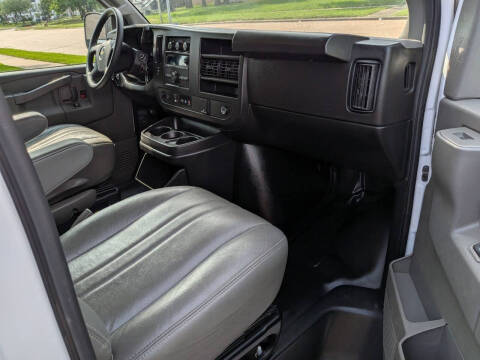 2023 Chevrolet Express 2500