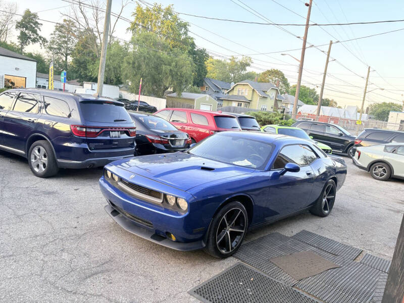 2009 Dodge Challenger R/T's photo