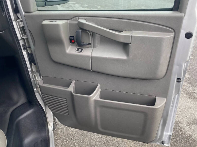 2017 Chevrolet Express LT 3500