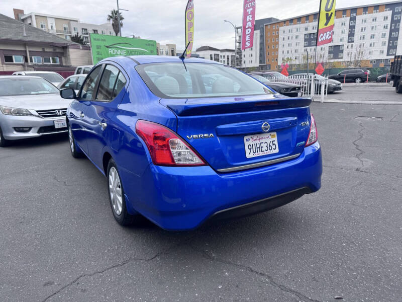 2015 Nissan Versa 1.6 SV