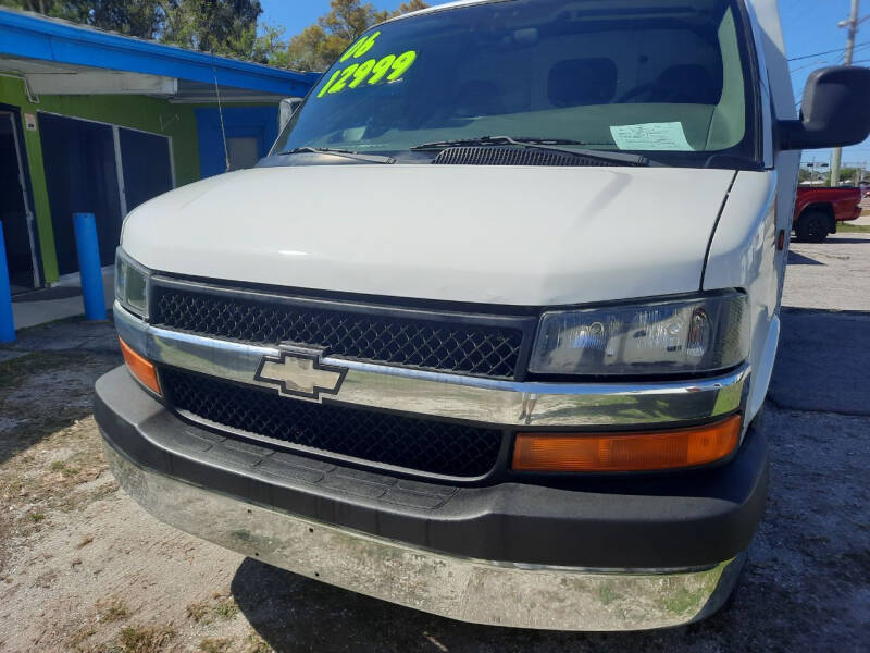2006 Chevrolet Express for sale at Autos by Tom in Largo FL