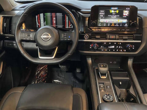 2024 Nissan Pathfinder Platinum