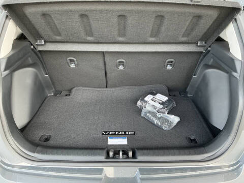 2026 Hyundai Venue SE