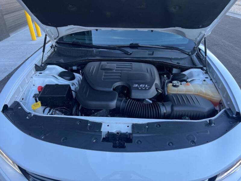 2017 Dodge Charger SE