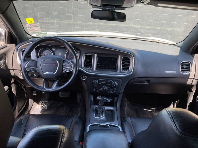 2020 Dodge Charger SXT