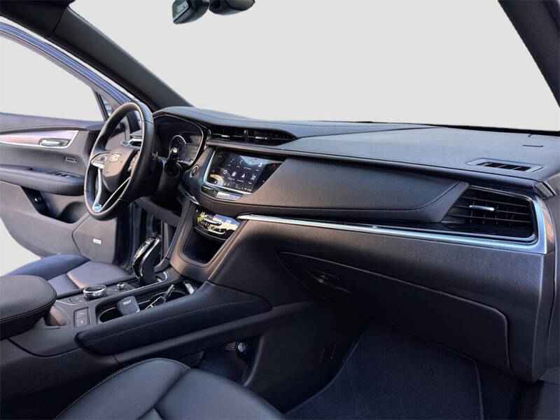 2023 Cadillac XT6 Luxury