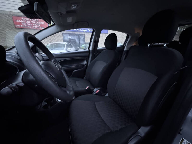 2024 Mitsubishi Mirage ES