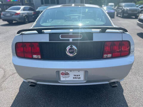 2006 Ford Mustang