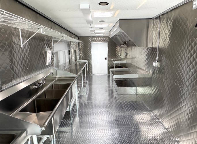 2013 Freightliner MT55 Chassis