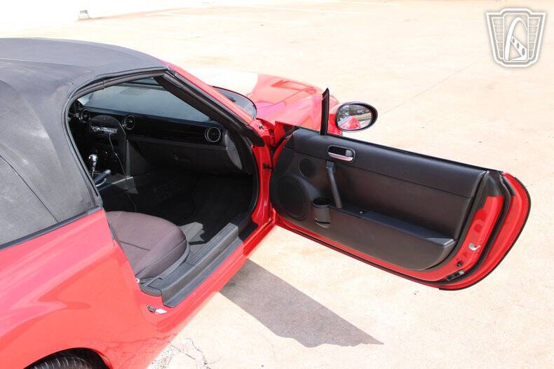 2006 Mazda MX-5 Miata
